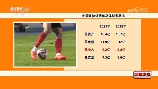 狂吻手伸进她内裤里狂摸