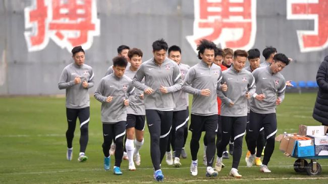 国内露脸中年夫妇交换